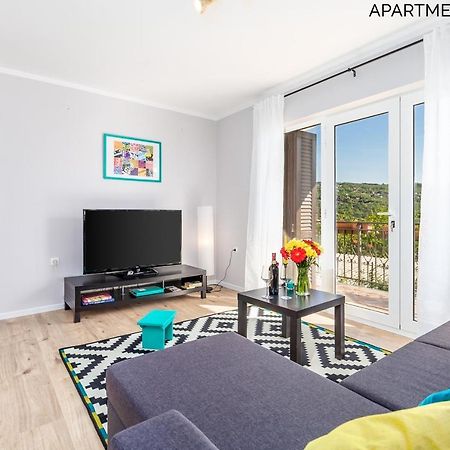 Apartments Alyss Lovran Exterior foto